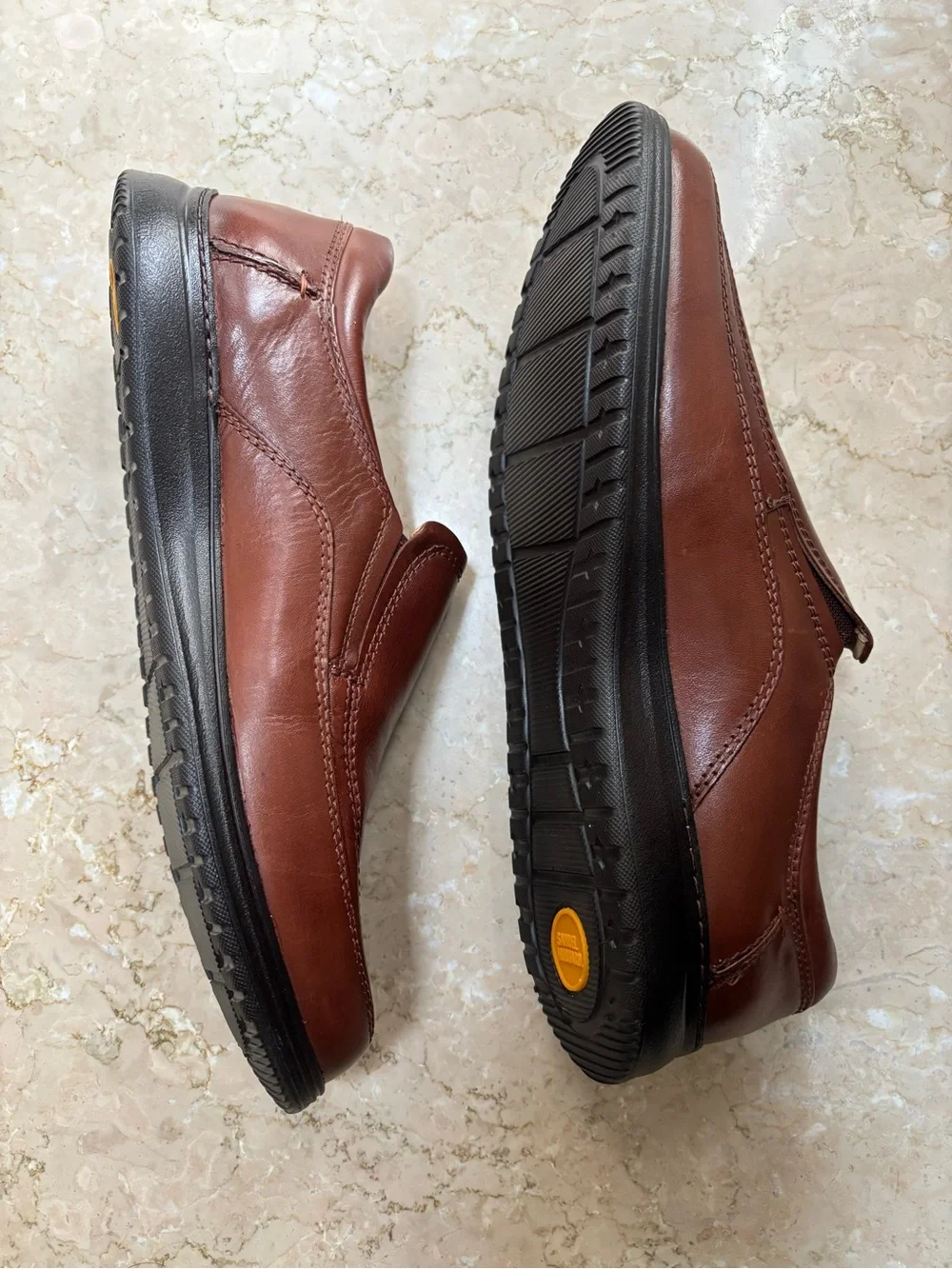 NEW Samuel Hubbard Featherlight Olema Brown Leather Slip On Loafers, Size 11.5